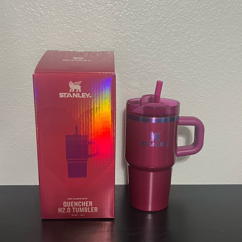 Berry Truffle Stanley Quencher 20 oz H2.0 Tumbler - new